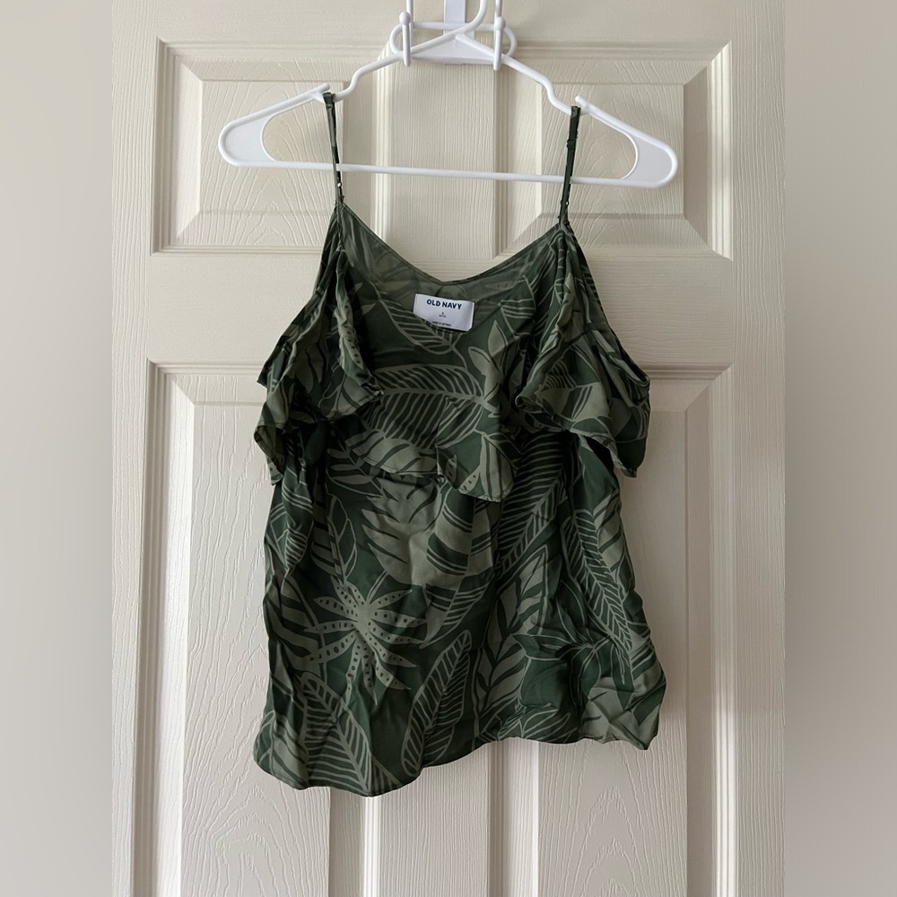 Cold shoulder top